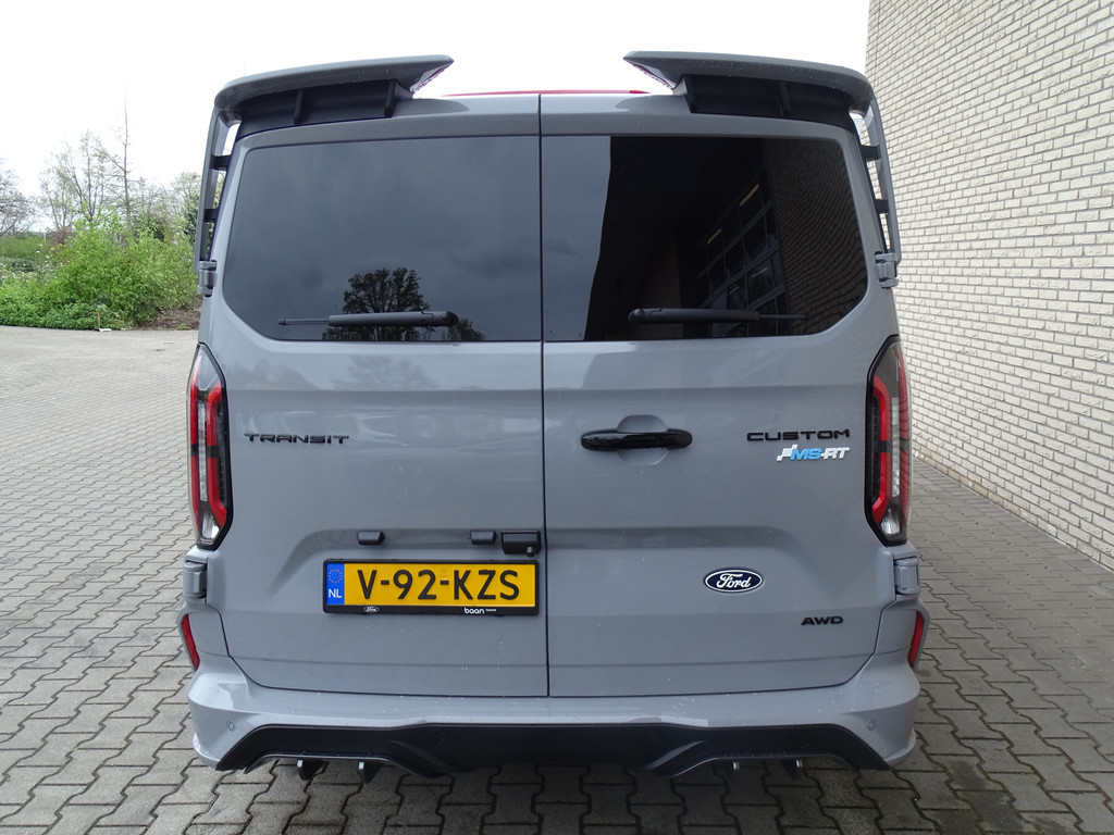 43571815-3.jpg