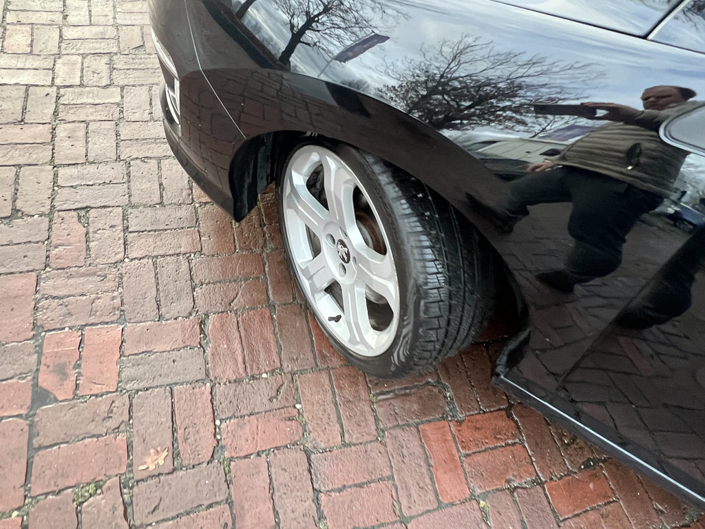 44297065-55.jpg