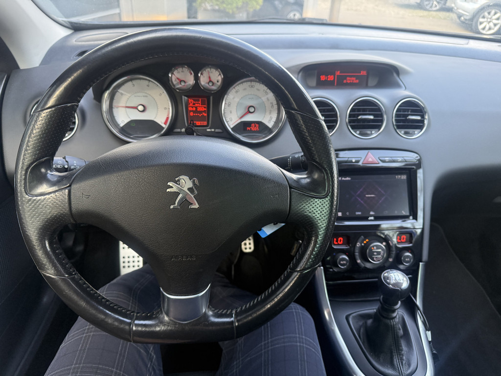 44297065-85.jpg