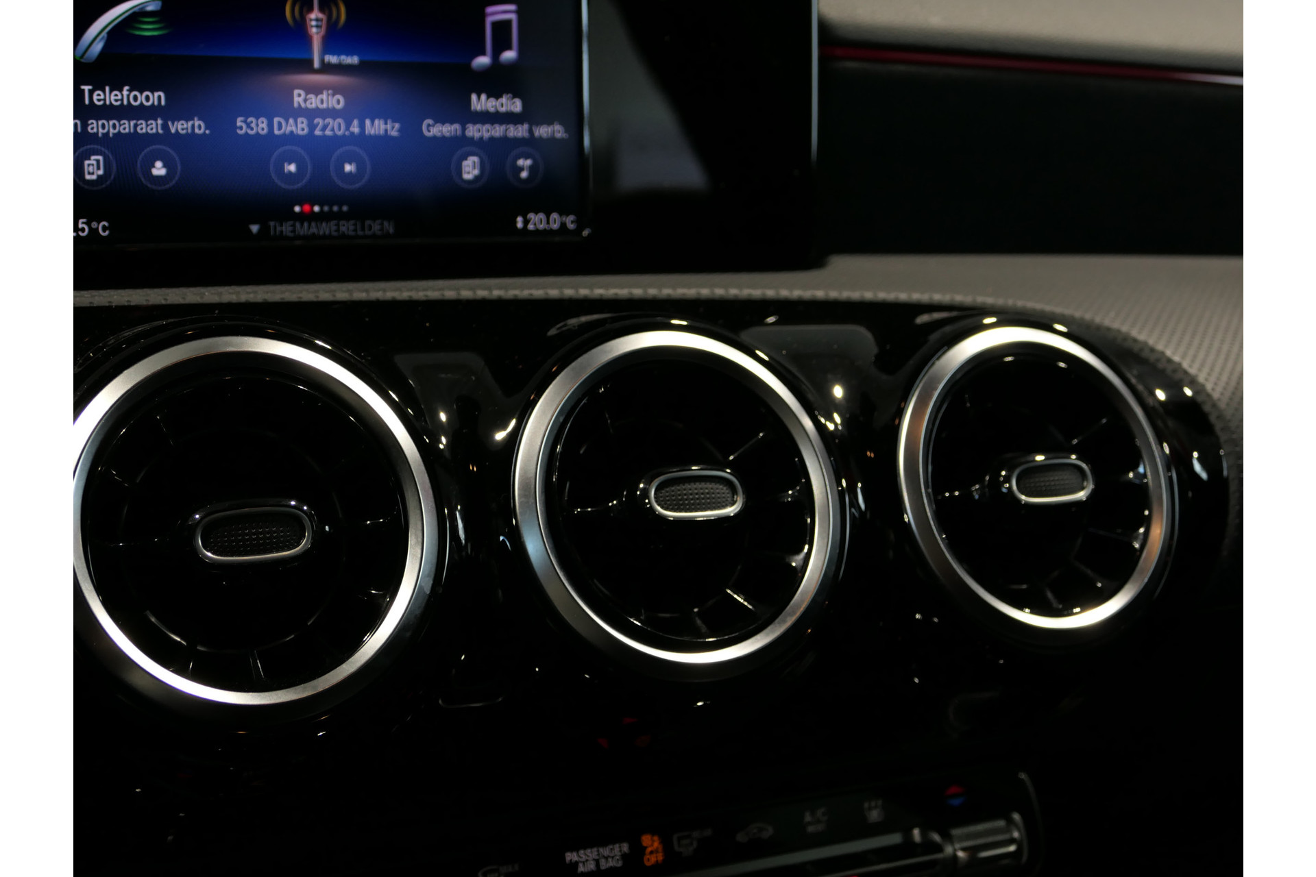 46415589-33.jpg