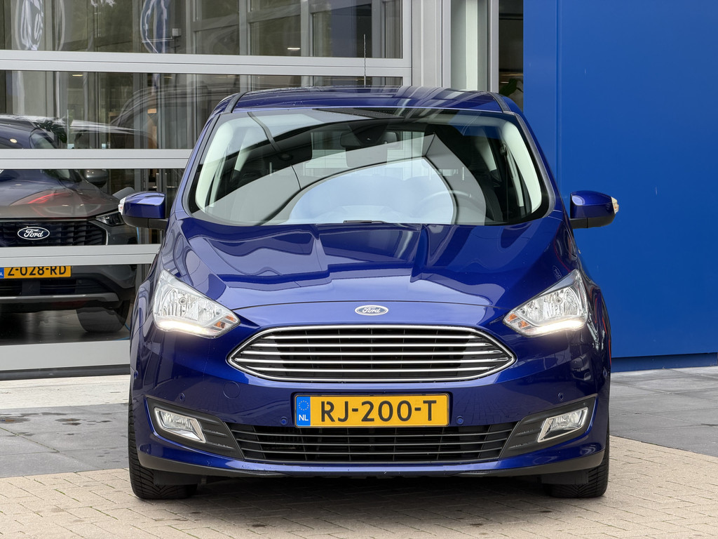 47320872-3.jpg